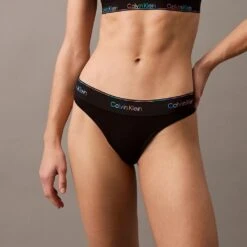 Calvin Klein Perizoma Black LV00QF8190 UB1
